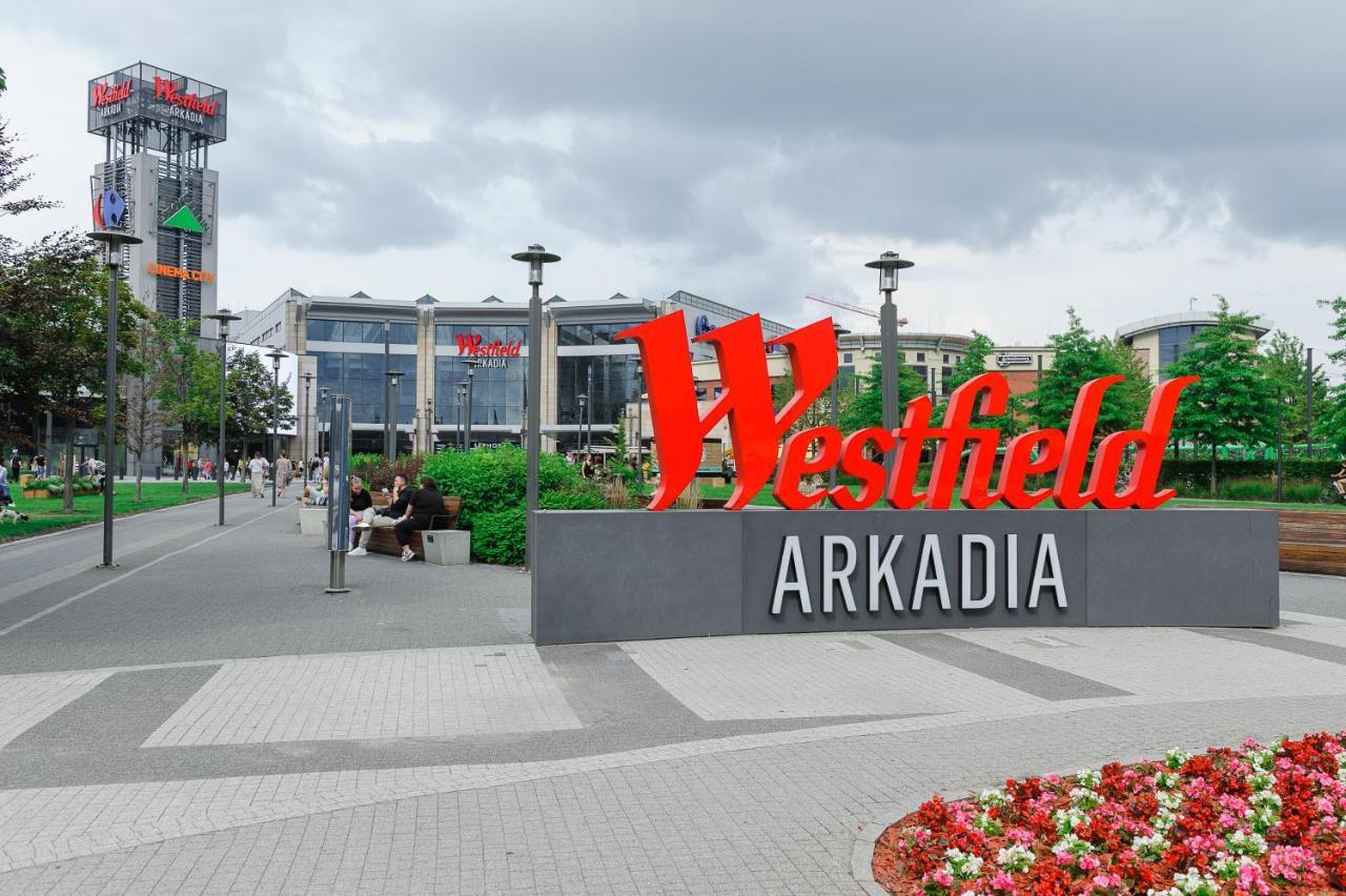Butas Lumina Near Arkadia Center Warsaw