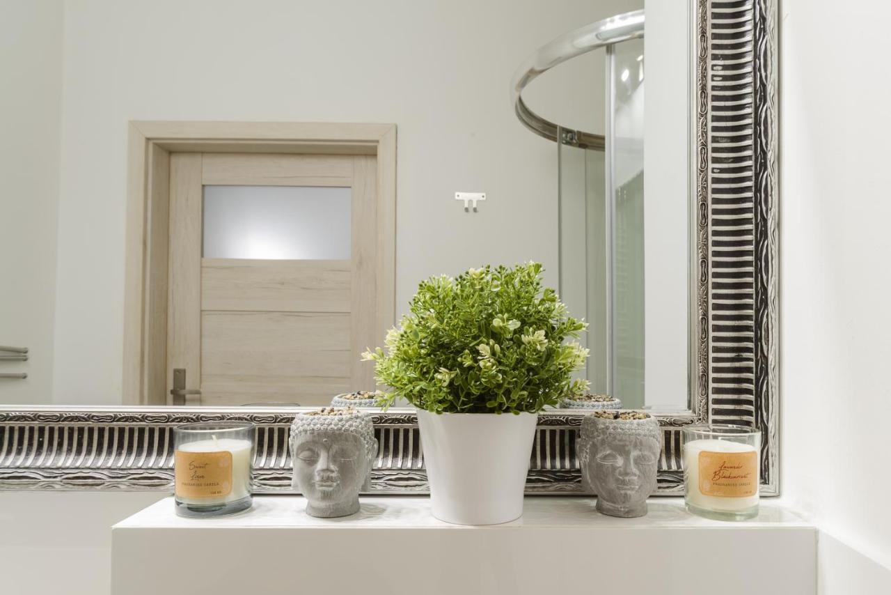Appartement Lumina Near Arkadia Center